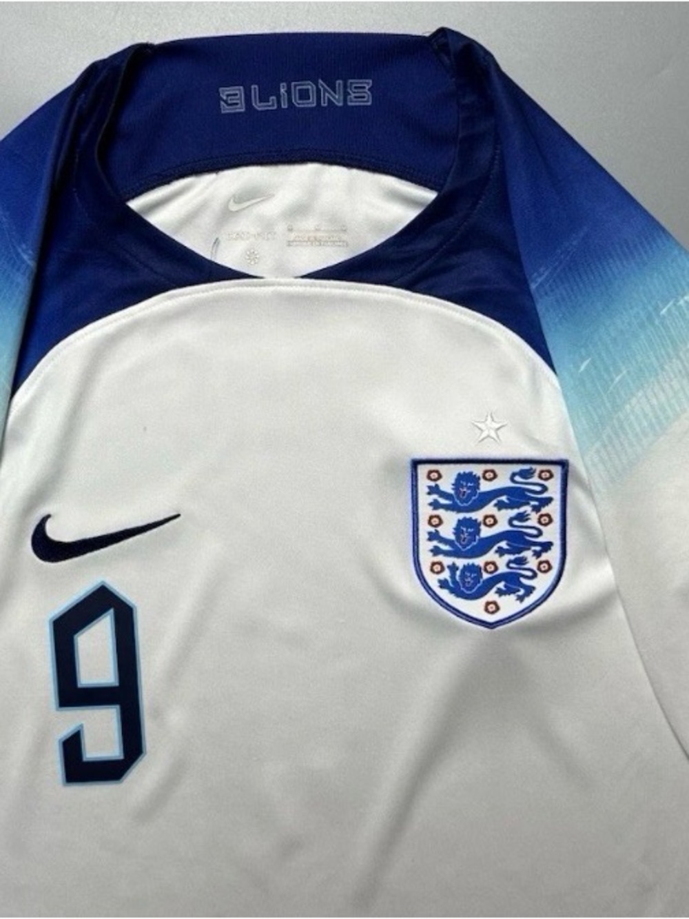 ENGLAND TEAM 2022/2023 HOME FOOTBALL SHIRT NIKE SIZE M ADULT #9 KANE